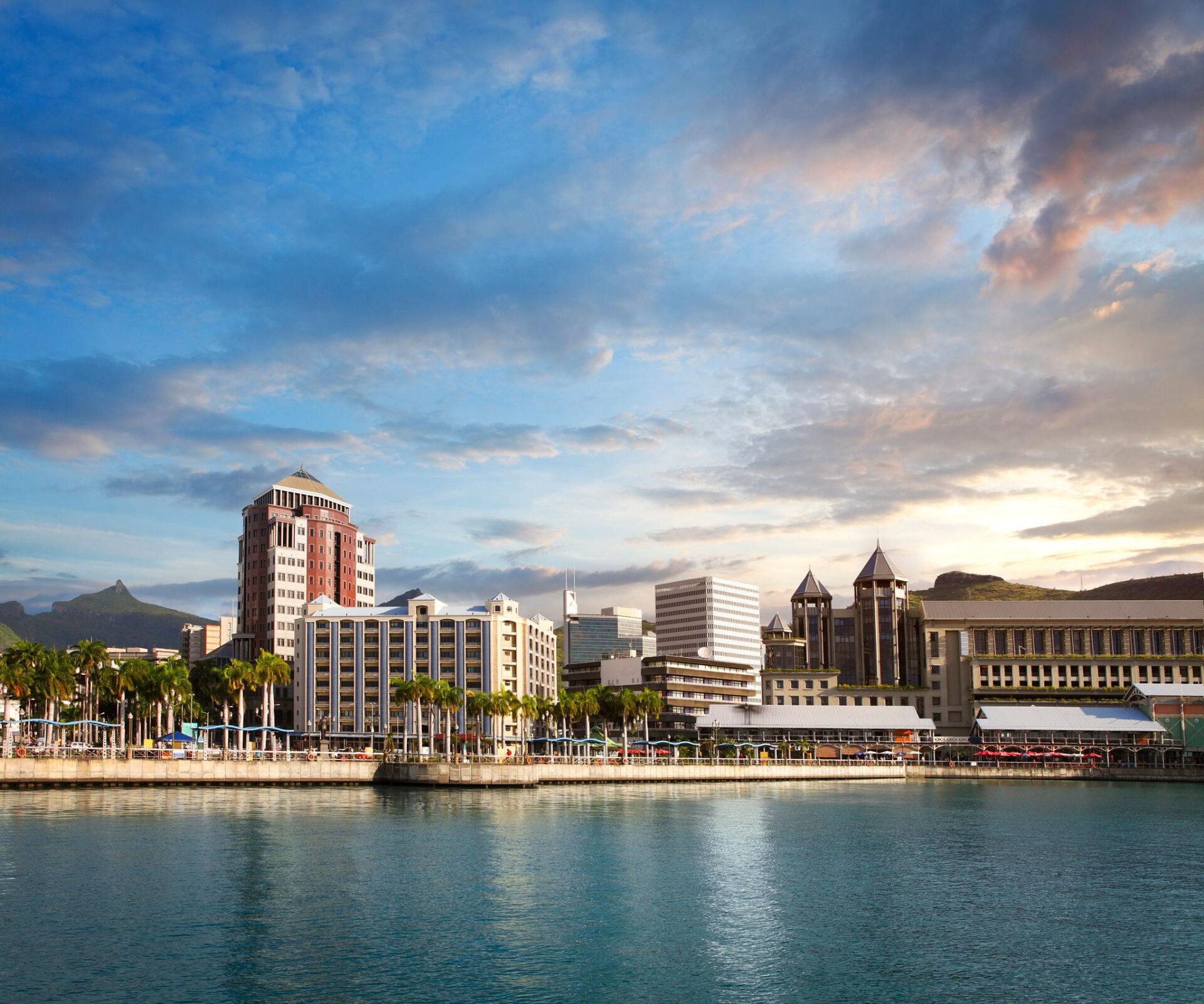 study-in-mauritius-image-stayback3